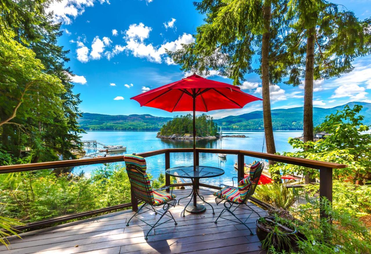 Tranquility Bay Waterfront Inn Sechelt Buitenkant foto
